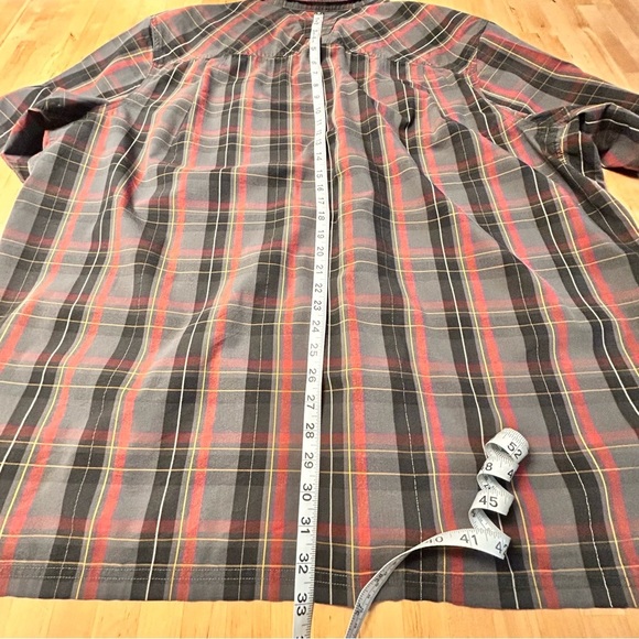 Duluth Trading Co Alaskan Hardgear Men's Plaid Shirt in Black and Red - Picture 9 of 9